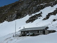 Salita da Gorno verso il Grem al Rifugio Mistri, 1800 m., con ancora tanta neve il 22 aprile 09 - FOTOGALLERY